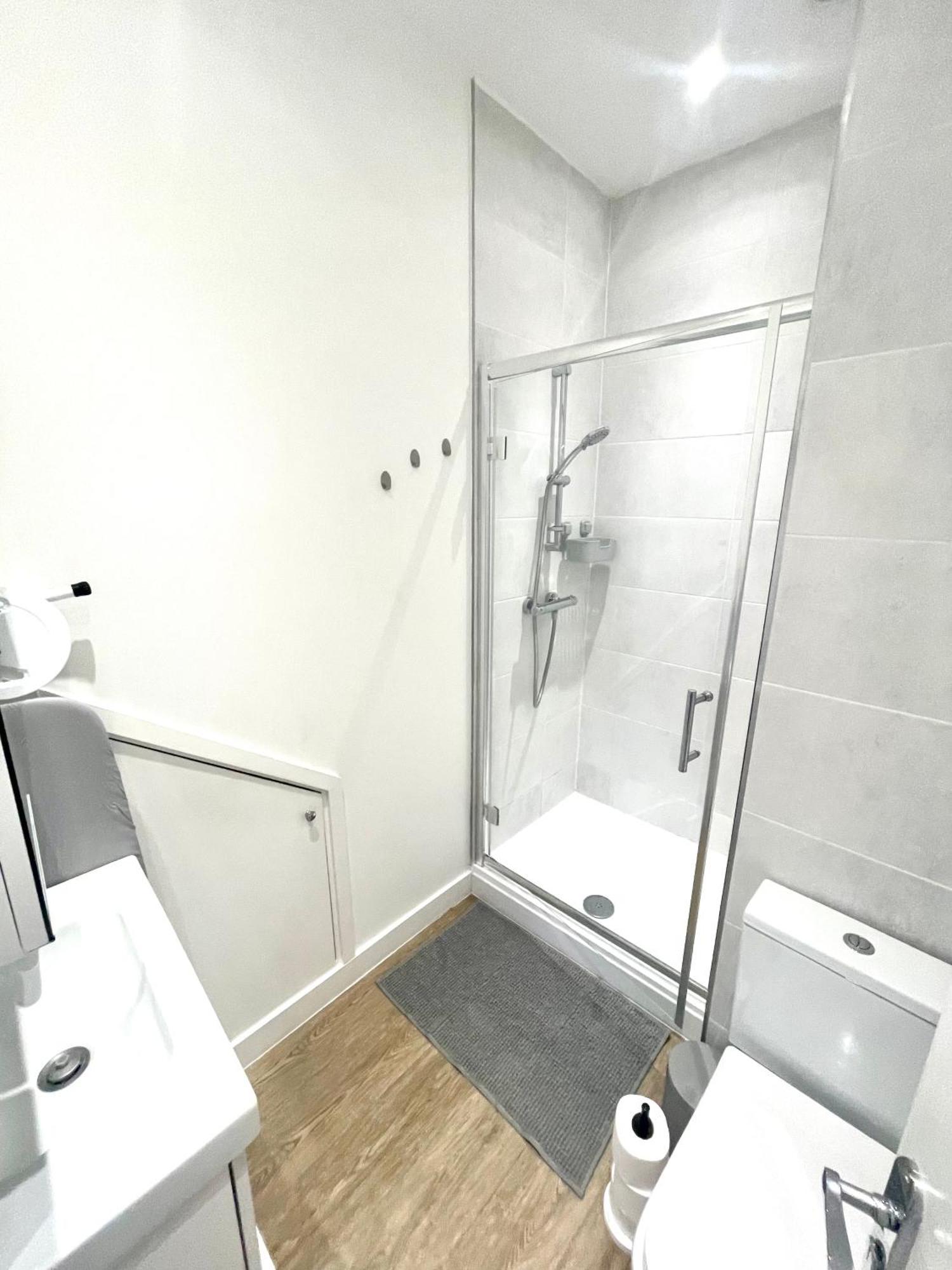 La Fontaine Court Apartments - Aldershot Kültér fotó